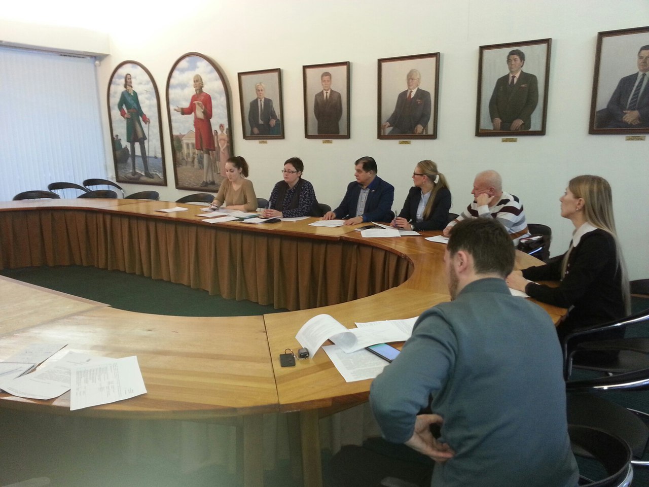 Заседание общественной комиссии по программе "Комфортная городская среда" в мэрии Петрозаводска