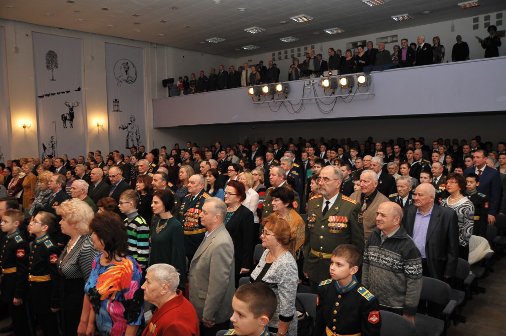 Поздравление ветеранов. Фото: ИА "Республика" / Сергей Юдин