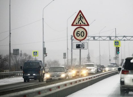 Приморских водителей просят воздержаться от поездок на личном транспорте