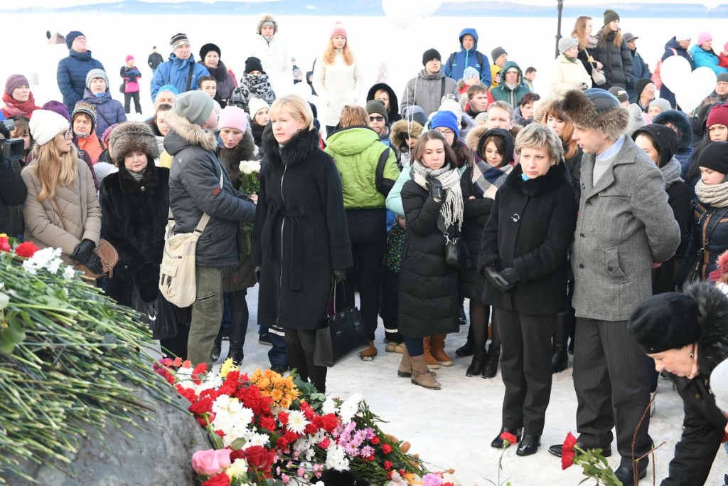 Акция в память о погибших в Кемерово. Фото: ИА "Республика" / Сергей Юдин.