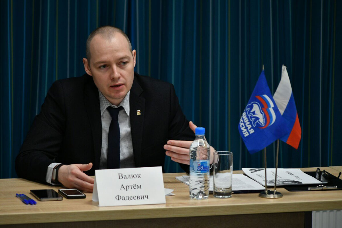 Руководитель регионального исполкома Артем Валюк. Фото: ИА «Республика» / Сергей Юдин