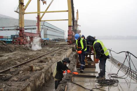 На Колыме идет реконструкция пятого причала магаданского морского торгового порта