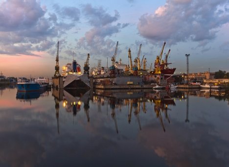 Во Владивостоке в бухте Золотой Рог пройдет презентация гражданских судов