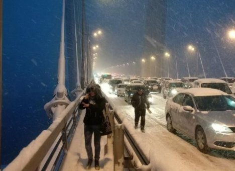 Стало известно точное время начала снегопада во Владивостоке