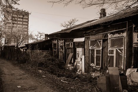 В Приморье жилье ветшает быстрее, чем расселяется