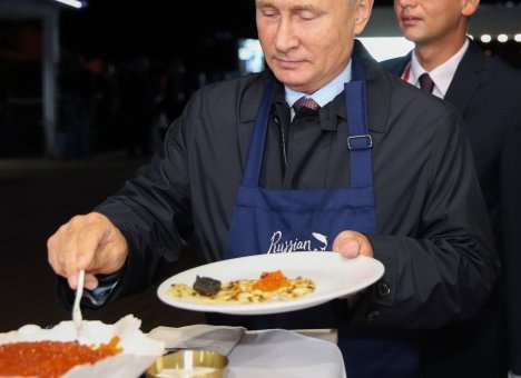 Приморцы недоумевают: о каком падении цен на красную икру говорил Путину глава Росрыболовства?