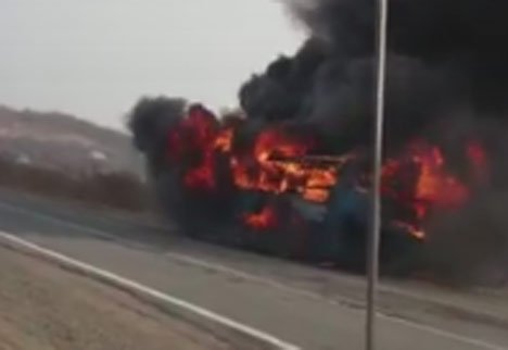 В Приморье сгорел дотла пассажирский автобус (видео)