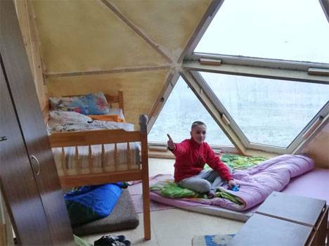 Житель Приморья переехал жить под купол с основанием 145 кв. метров