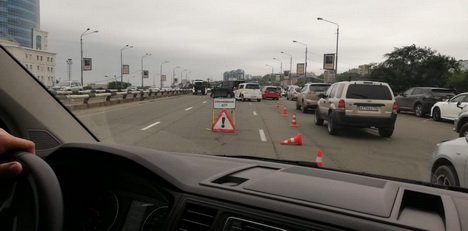 Серьезное ДТП с участием четырех машин перекрыло Некрасовский путепровод (фото)