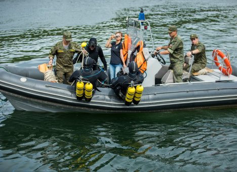 В бухте Новик открыт первый в России дайвинг-клуб для военных моряков и юнармейцев