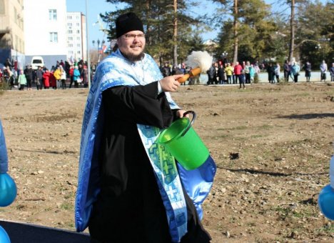 На день рождения приморскому городу подарили обновленный сквер