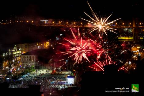 Во Владивостоке одновременно на шести площадках запустят новогодний фейерверк