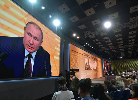 Путин считает, что зарплату врачей можно повысить