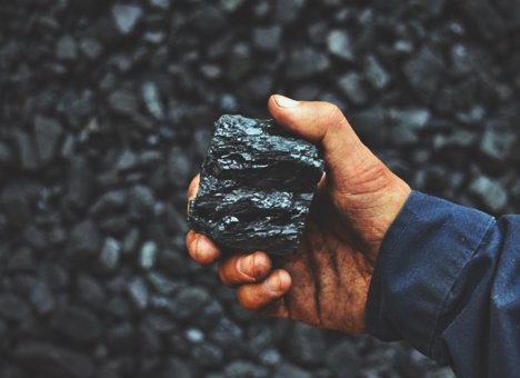 Владельцы одного из самых пылящих угольных портов Приморья выкачивают из региона миллиарды