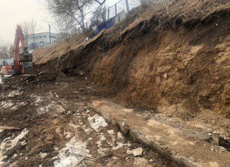 Во Владивостоке подрядчики приступили к ремонту подпорных стен