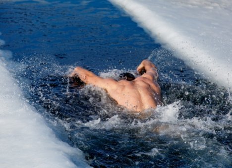 Приморские моржи отправятся на финальный этап Кубка мира в Карелию