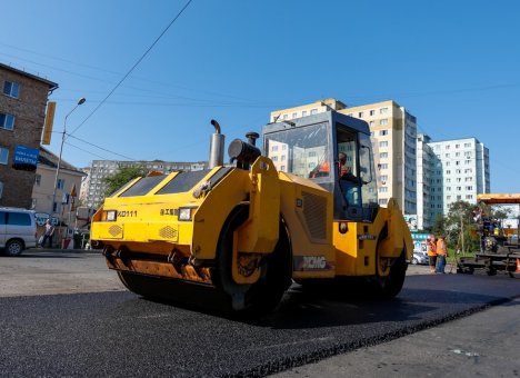 Во Владивостоке на важном участке трассы предстоящей ночью будут укладывать асфальт